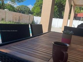 16918 SW 16th St, Pembroke Pines FL 33027