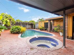 10255 SW 46th St, Miami FL 33165
