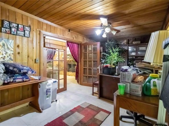 10255 SW 46th St, Miami FL 33165