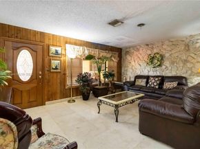 10255 SW 46th St, Miami FL 33165
