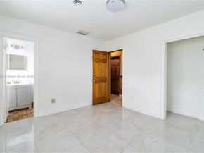 10255 SW 46th St, Miami FL 33165