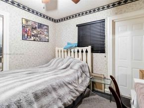 10255 SW 46th St, Miami FL 33165