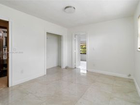 10255 SW 46th St, Miami FL 33165
