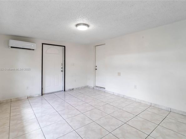 10255 SW 46th St, Miami FL 33165