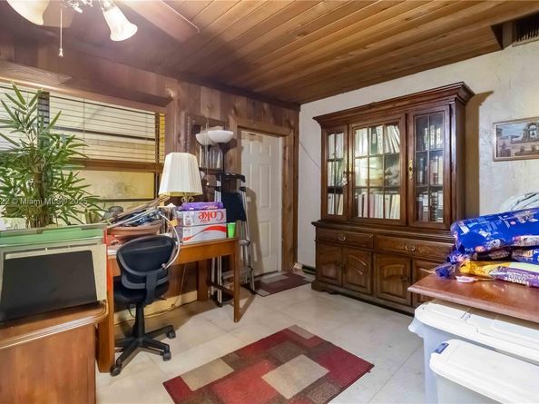 10255 SW 46th St, Miami FL 33165
