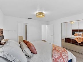 2237 NW 171st Ter, Pembroke Pines FL 33028