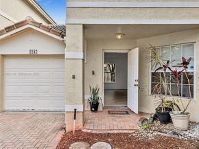 2237 NW 171st Ter, Pembroke Pines FL 33028