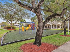 2237 NW 171st Ter, Pembroke Pines FL 33028