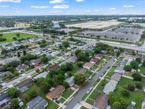 2805 NW 210th Ter, Miami Gardens FL 33056