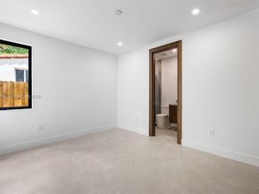 569 NW 44th St, Miami FL 33127