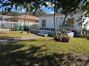 1972 NW 59th St, Miami FL 33142