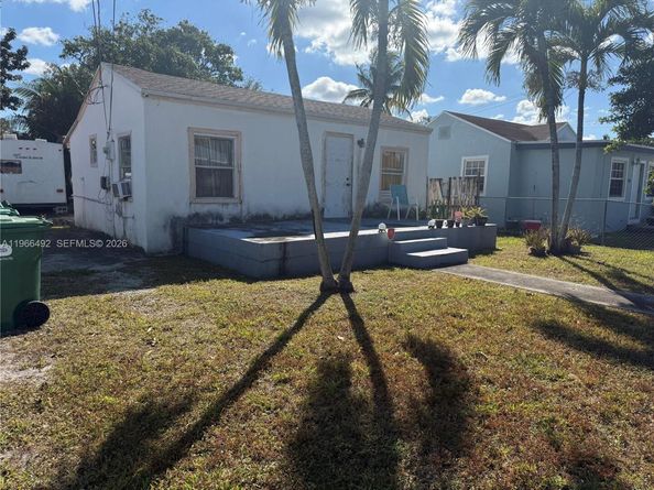 1972 NW 59th St, Miami FL 33142