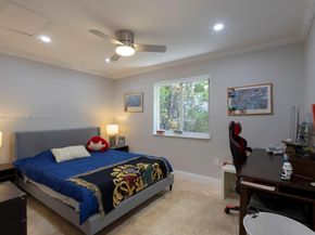 677 Hampton Ln, Key Biscayne FL 33149