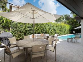 677 Hampton Ln, Key Biscayne FL 33149