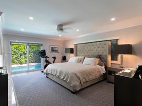 677 Hampton Ln, Key Biscayne FL 33149