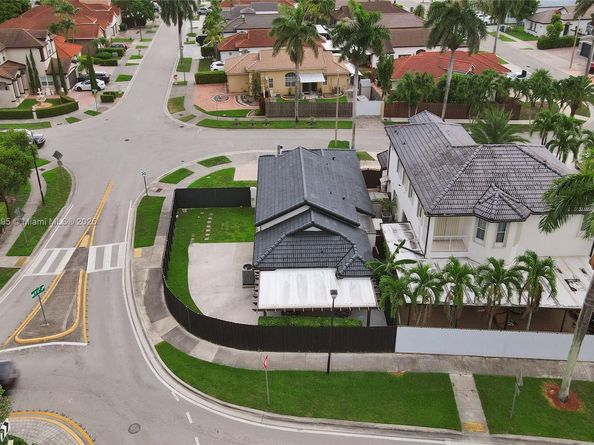 898 NW 131st Ave, Miami FL 33182