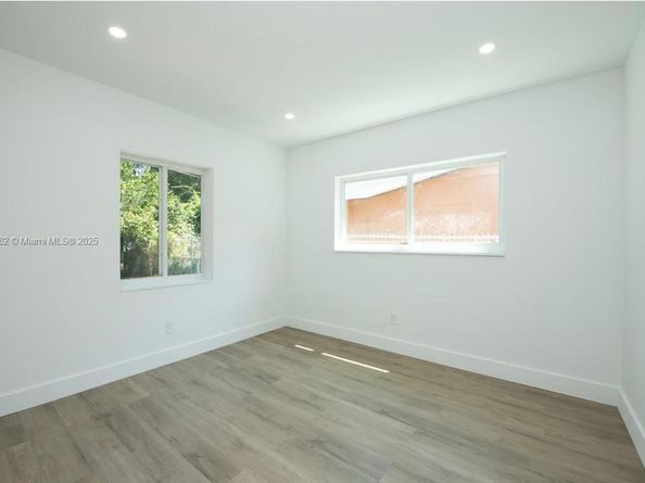 1499 NE 152nd St, North Miami Beach FL 33162