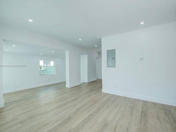 1499 NE 152nd St, North Miami Beach FL 33162