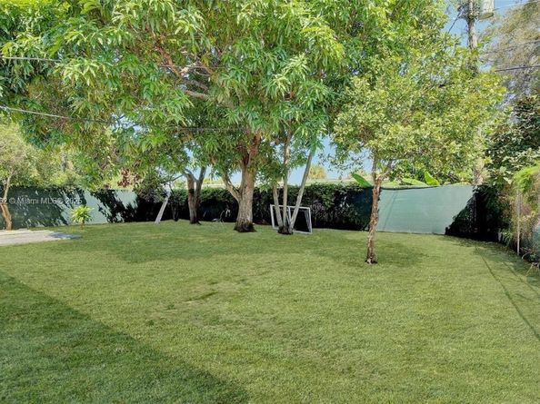 1499 NE 152nd St, North Miami Beach FL 33162