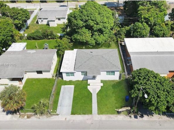 1499 NE 152nd St, North Miami Beach FL 33162