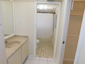 8005 SW 107th Ave 309, Miami FL 33173