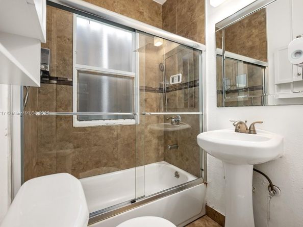 126 Mendoza Ave 5, Coral Gables FL 33134