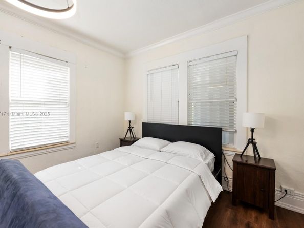 126 Mendoza Ave 5, Coral Gables FL 33134