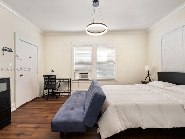 126 Mendoza Ave 5, Coral Gables FL 33134