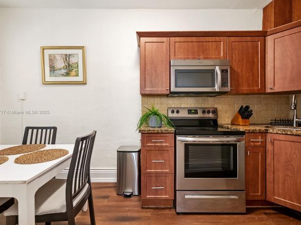 126 Mendoza Ave 5, Coral Gables FL 33134