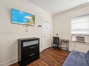 126 Mendoza Ave 5, Coral Gables FL 33134