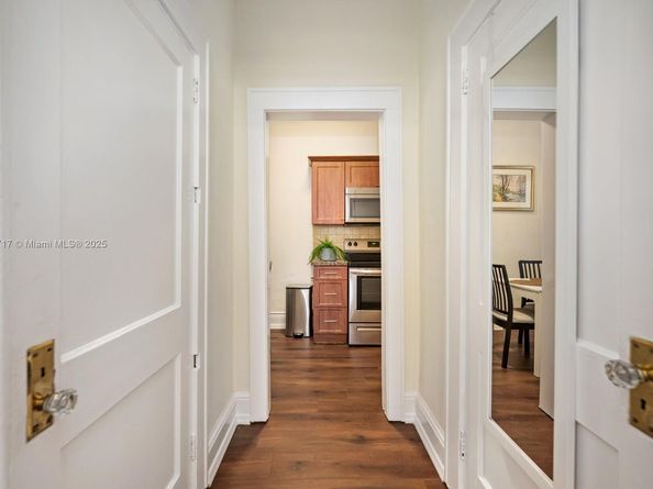 126 Mendoza Ave 5, Coral Gables FL 33134