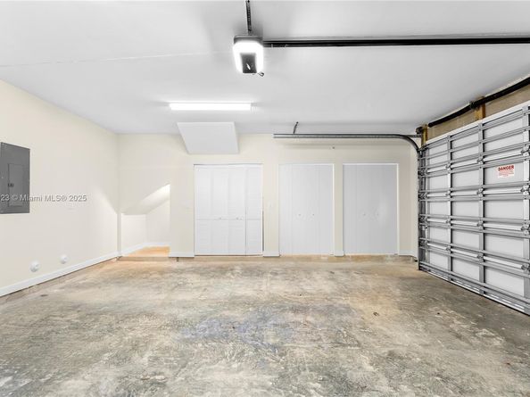 2501 SW 27 St 2, Miami FL 33133
