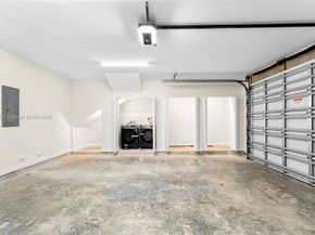 2501 SW 27 St 2, Miami FL 33133
