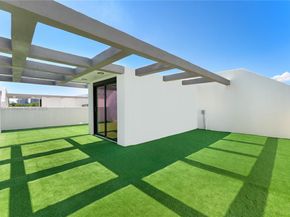 2501 SW 27 St 2, Miami FL 33133