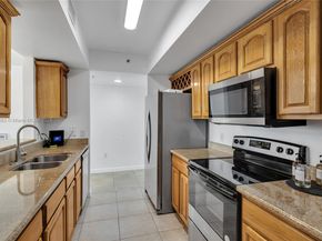 4242 NW 2nd St 807, Miami FL 33126