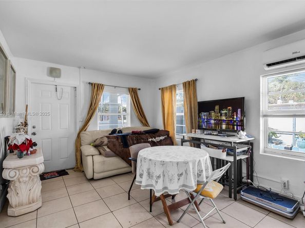 844 NW 15th Ave, Fort Lauderdale FL 33311