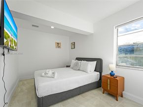 2827 Adams St, Hollywood FL 33020