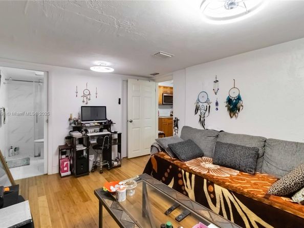 6515 SW 19th St, Miramar FL 33023
