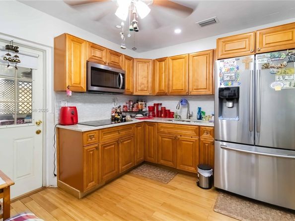 6515 SW 19th St, Miramar FL 33023