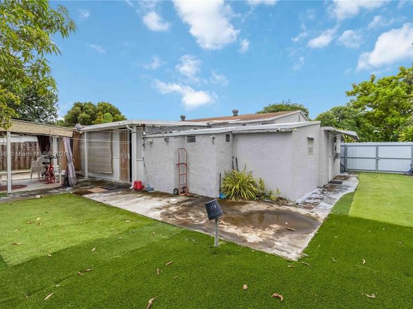 6515 SW 19th St, Miramar FL 33023