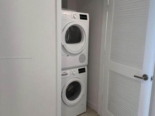 580 72 PH7, Miami Beach FL 33141