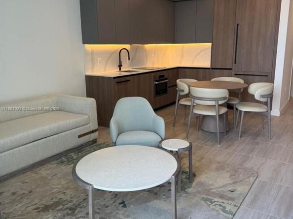 580 72 PH7, Miami Beach FL 33141