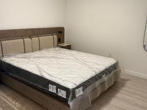 580 72 PH7, Miami Beach FL 33141