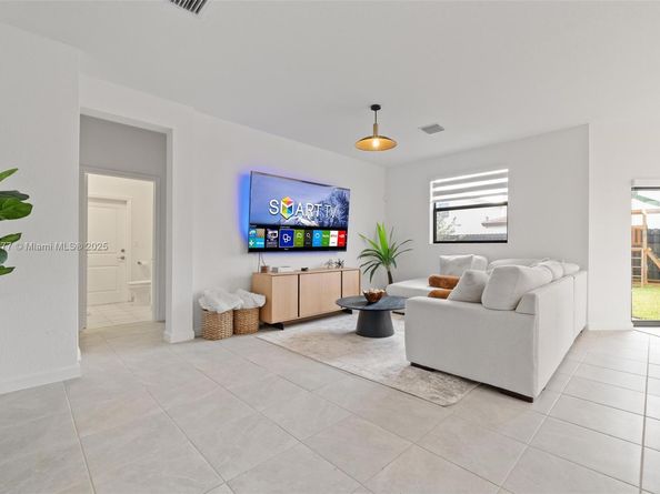 23302 SW 132nd Pl, Princeton FL 33032