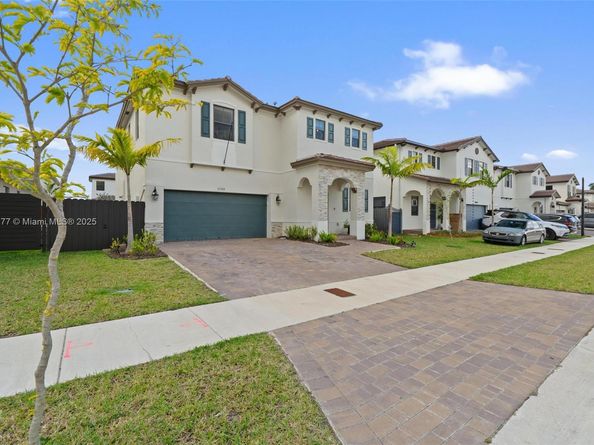 23302 SW 132nd Pl, Princeton FL 33032