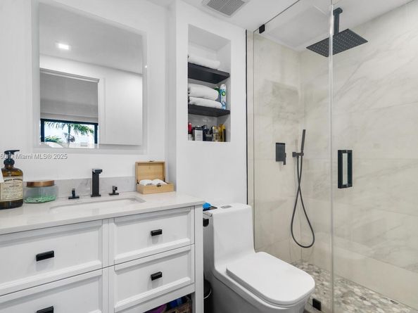 4000 NE 168th St 113B, North Miami Beach FL 33160