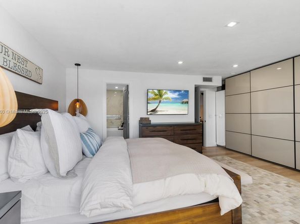 4000 NE 168th St 113B, North Miami Beach FL 33160