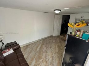 625 E 8th Ln, Hialeah FL 33010