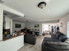 625 E 8th Ln, Hialeah FL 33010