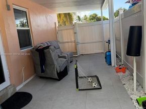 625 E 8th Ln, Hialeah FL 33010
